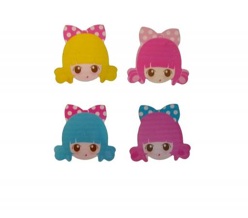 ست کردن لباس با گیره مو طرح عروسکی